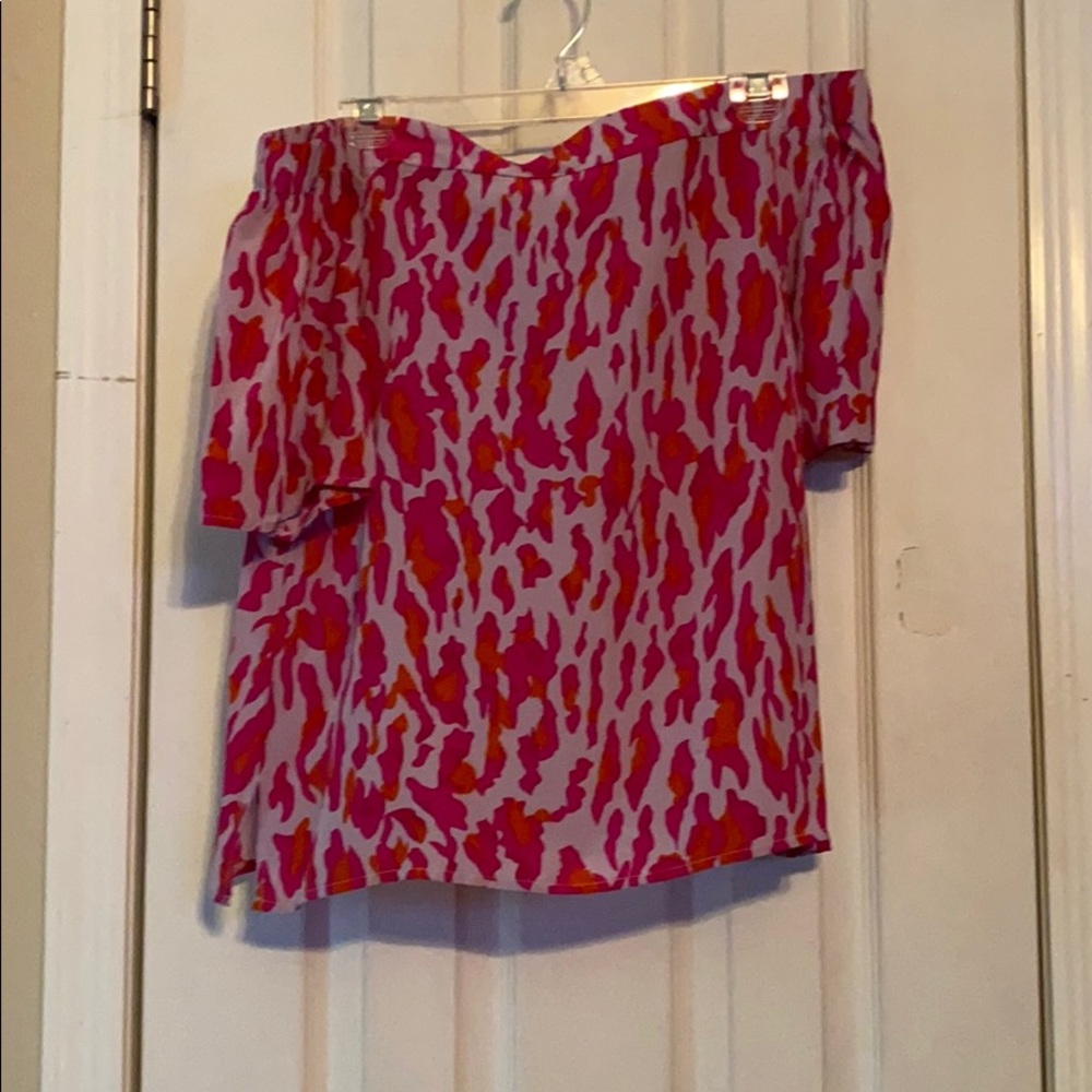 Off shoulder LaRoque 100% silk top! Adorable